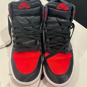 Jordan 1 Satin